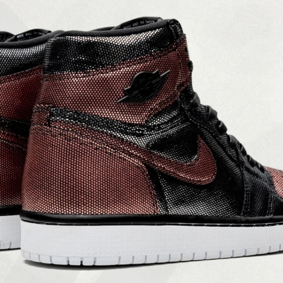 Nike Air Jordan 1 Retro High OG Shoes Fearless - Picture 3 of 5